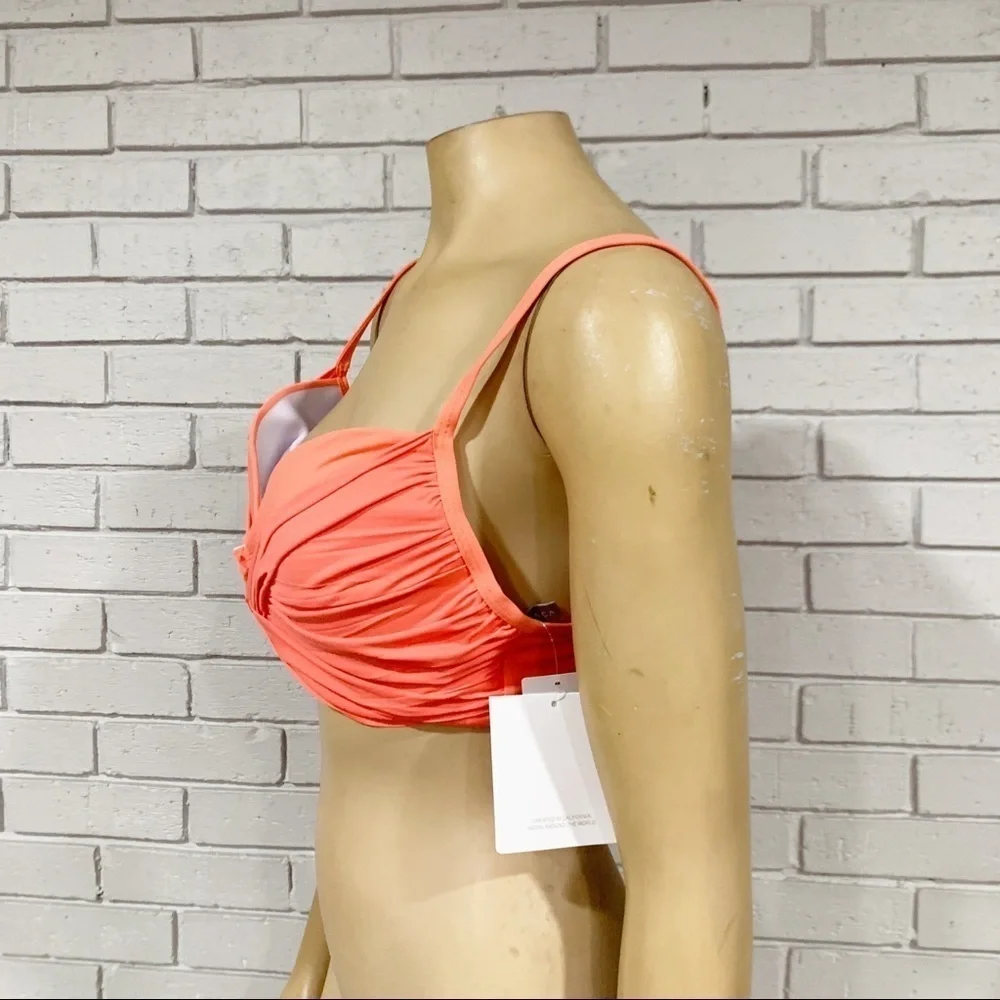 La Blanca Island Goddess‎ Twist Front Crossback Top
